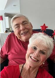 Sandra Pinder's Instagram, Twitter & Facebook