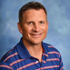 Peter Luzak's Instagram, Twitter & Facebook