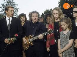 Nina Ruge: Alles wird gut" Chancen und Grenzen alternativer Heilmethoden  (TV Episode 2007)