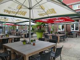 Eins Meiner Lieblingshostels Ist Das In Hostel Veritas In Oberhausen Gleich Mit Biergarten Damit Ihr Nicht So Weit Laufen Muss Oberhausen Herberge Biergarten