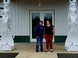 Самые новые твиты от cavender home theater (@chriscavender8): International Mermaid Museum Hires Executive Director Bailey Cavender Thurstontalk