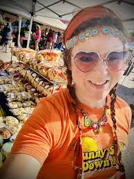 What are some helpful tips for starting a cottage food business?