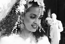 Sonya Metzler's Instagram, Twitter & Facebook