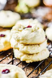 In a separate bowl, sift the flour, cornstarch, and salt and add it to the butter, mixing until blended and soft. Melt In Your Mouth Shortbread Cookies The Endless Meal