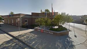 The bmo harris premier checking account offers tiered interest rates for all balances greater than zero. Bmo Harris Sells 10 More Wisconsin Branches In Sale Leaseback Deals