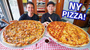 The crust is usually thick and crisp along large ny style pizzas are usually 18″ in diameter. New York Pizza 18 Inches Pepperoni Cheese Nyc Style Pizza Youtube