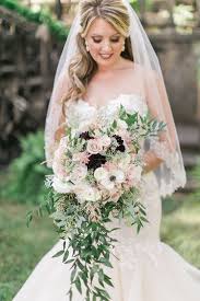 Round bridal bouquets have been popular in weddings for years—and they're not going out of style anytime soon. 8 Bouquet Styles Defined The Pink Bride