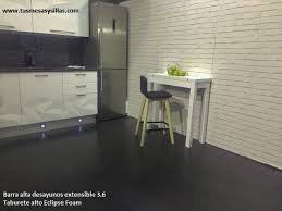 La barra de cocina es una alternativa cómoda y funcional a si tienes espacio suficiente, puedes comprar una mesa alargada como la de la foto y colocarla en la. Mesa Alta Barra O Mostrador Alto Para Cocina Estrecha Y Extensible Mesas Cocinas Pequenas Mesas De Cocina Mesas De Cocina Extensibles