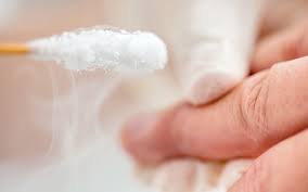 Other than the liquid nitrogen, liquefied carbon dioxide may be used in replacement of liquid nitrogen. Is Cryotherapy The Best Way To Treat Warts U S Dermatology Partners Blog