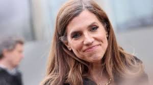 Wife Star Wars Artist Blames Cosplay Low Comic Con Sales