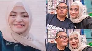Pose momen dj nathalie holscher memeluk agama islam didampingi sule. Masa Lalu Nathalie Holscher Calon Istri Sule Dibongkar Calon Ibu Rizky Febian Nakal Mabuk Mabukan Tribun Timur