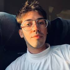 🔙| Hace 8 años, Iggy Azalea lanzó «Switch» junto a Anitta.