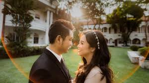 Pemasangan lampu tumblr seperti ini akan memberikan efek pantulan cahaya sehingga menciptakan ilusi ruangan yang lebih lapang. Hoggy Dini Prewedding Bromo Vlog2018 07 Foto Prewedding Menggunakan Lampu Tumblr Di Gunung Bromo Youtube