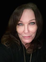 Friends ❤️ thank you for the kindness and support you gave me over the last  year. I hope you realise how much I appreciate your friendship. Happy new  year to you all ❤️