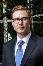 The Kindness Lens provides free family portraits to Northern Kentuckians  who can't afford them