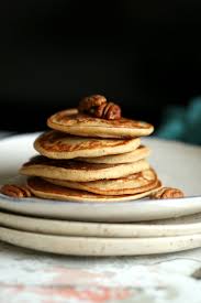 These Vegan Banana Oat Pancakes Need Just 7 Ingredients And A Blender Gluten Free Satisfying And Delicious Bana Banana Oat Pancakes Oat Pancakes Vegan Banana