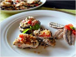 Ultimare con olio extravergine, poco sale e erba cipollina. Melanzane Light Con Pomodori Alici E Ricotta