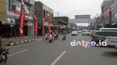 Hasil gambar untuk toko souvenir di tuparev karawang