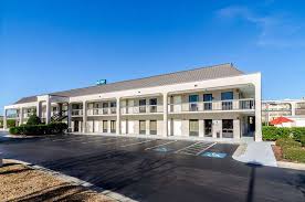 The motel is located off interstate 95 exit 19 and is 17 minutes' drive from the university of north carolina at pembroke. Hotels Near I 95 Nc Exit 22 In Lumberton