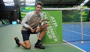 Learn the biography, stats, and games schedule of the tennis player on scores24.live! Junger Franzose Ugo Humbert Gewinnt Challenger Val Gardena Sudtirol