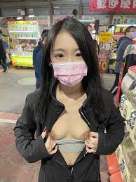 店内露出- Sexy Media Girls on ce-connect.net