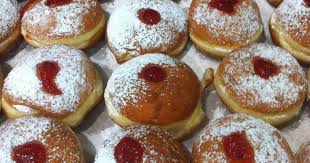 Recette Soufganioth Ou Beignets De Hanouka En Video Recette Beignets Dessert Alimentation