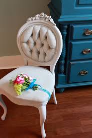 Pinty plus has formulated a water based chalk spray paint with a real chalk finish which will let. How To Chalk Paint Furniture Our Best Tips 2 Bees In A Pod