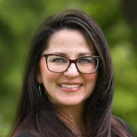 Beth Brigham's Instagram, Twitter & Facebook