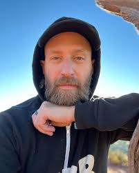 Happy New Year!! 🥳 In 2024, I hope to stay creative, approach life with  curiosity, and embrace the unexpected. How about you?