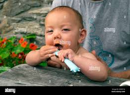 6 mos hi-res stock photography and images