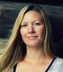 To cut or not to cut? Norman Wells, N.W.T., goes years without a  hairdresser