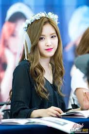 A Pink Naeun Selebritas Wanita Aktris
