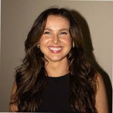 Carrie Honaker's Instagram, Twitter & Facebook