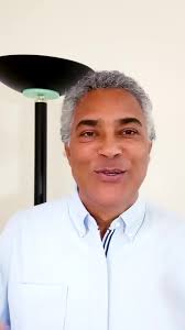 Entrevista do professor Dr. George Barbosa, onde a convidada Mônica Martin,  fala sobre as habilidades para se trabalhar com GMO, tendo-se um olhar de  resiliência. Neste vídeo, vamos entender sobre rede de