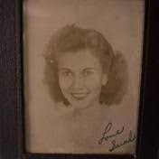 Rose Rawlings's Instagram, Twitter & Facebook