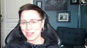 Register for my FREE Masterclass about "Reshaping Your Food Story!"