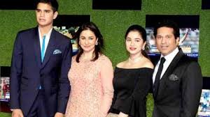 Almost five years after sachin tendulkar played his final match for india, his son, arjun, has been named in india's. Arjun Tendulkar Wiki Age Girlfriend Family Biography Facts And More Wikifamouspeople