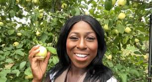 Thank you to Camille Wilson from CTV Ottawa for visiting the farm today! We  had a great opening day and cannot wait for the rest of the season 😍 🍎