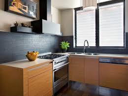 Walaupun menghasilkan kabinet dapur pada harga yang jauh lebih rendah, namun kualitinya tetap dijaga. 30 Desain Kabinet Dapur Kecil Modern Terbaru 2021 Rumahpedia