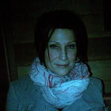 Tara Fiedler's Instagram, Twitter & Facebook