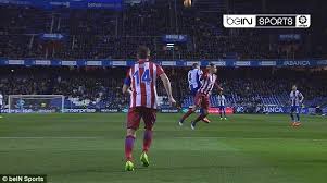 The former liverpool striker fainted following a horrific clash of heads with deportivo's alejandro bergantinos, before later regaining his senses. Fernando Torres Released From Hospital After Head Injury Daily Mail Online