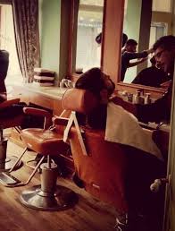 Coiffeur homme paris 75008 barber. Les Maitres Barbiers Perruquiers Coiffeur Pour Hommes Barbier