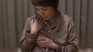 内原美智子】完熟お母さんのあられもないオナニー姿を見てしまった息子！母親想いの絶倫息子と欲求不満お母さんは相性抜群だった | エッチな写真