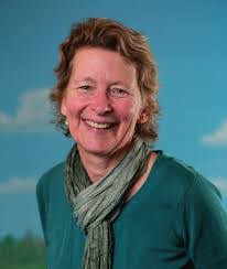 Diane Schechter's Instagram, Twitter & Facebook