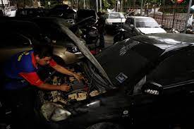 Sementara itu, bantuan servis turut menampilkan penyelenggaraan kenderaan yang lebih menyenangkan, termasuk sistem pengesan perbatuan kenderaan dan juga pusat servis hyundai bertauliah akan. Ini 5 Perkara Perlu Dilakukan Jika Kenderaan Sangkut Dalam Banjir Paling Penting Jangan Cuba Cuba Hidupkan Enjin Kereta I Suke Mstar