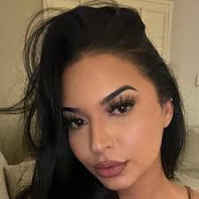 Crystal Cobb's Instagram, Twitter & Facebook