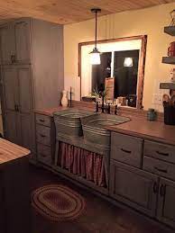 Pendants are the antique mercury glass pendants from vagabond. 26 Farmhouse Kitchen Sink Ideas That Will Make Your Space Charming And Unforgettable Mit Bildern Kleines Haus Kuchen Rustikale Kuchenschranke Kuchen Rustikal