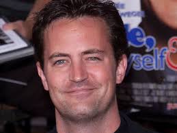 Did matthew perry go out with julia roberts? The Friends Writers Room Helped Matthew Perry Impress Julia Roberts Spin1038