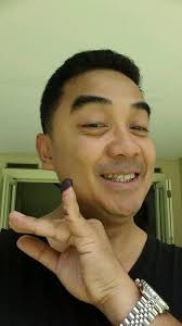 Jari kelingking saat smash sangat berpengaruh pada kuat tidaknya smash.namun sayangnya jarang pemula mengetahuinya.di. Farhan Bobotohfm On Twitter Pose Jari Kelingking Melenting Nyoblos Yuuuk Cyiin Http T Co Lzzivyyrmc