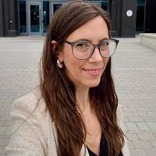 Thea Bailey's Instagram, Twitter & Facebook